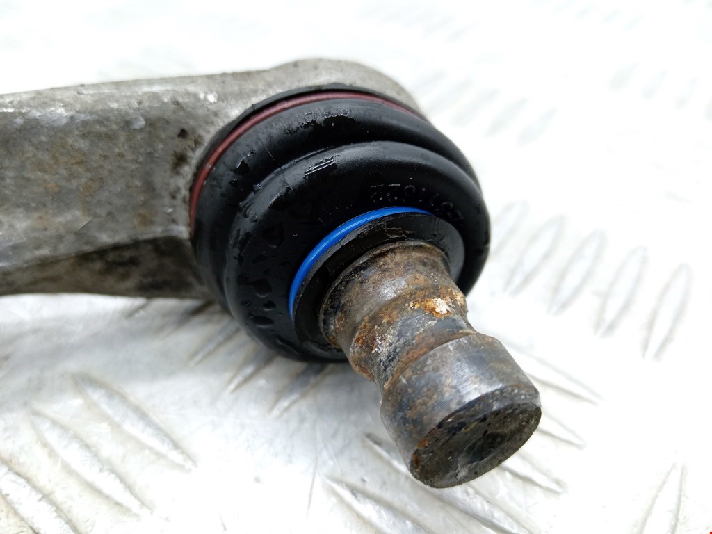 Рычаг передний правый AUDI A4 B6 2001-2005