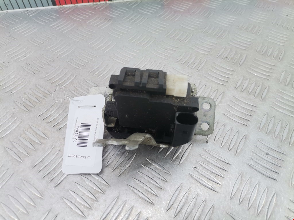 Замок багажника (крышки двери) SMART Forfour W454 2004-2006
