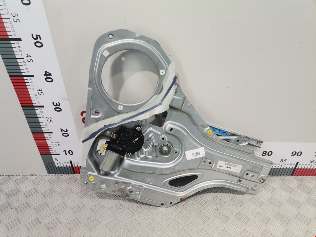 Стеклоподъемник задний левый KIA Sportage II 2004-2010