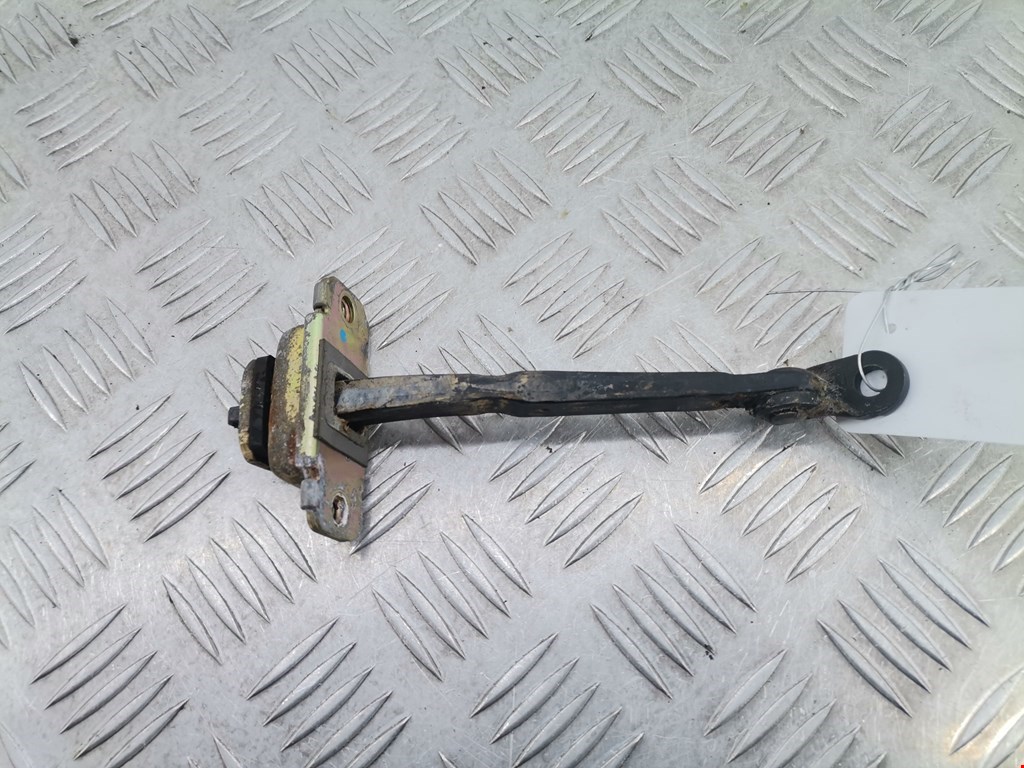 Ограничитель открывания двери KIA Sportage II 2004-2010