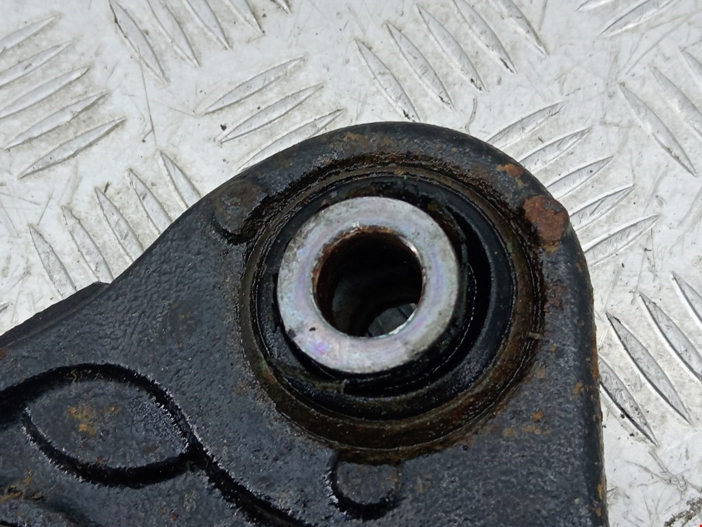 Рычаг передний правый OPEL Vivaro A 2001-2014