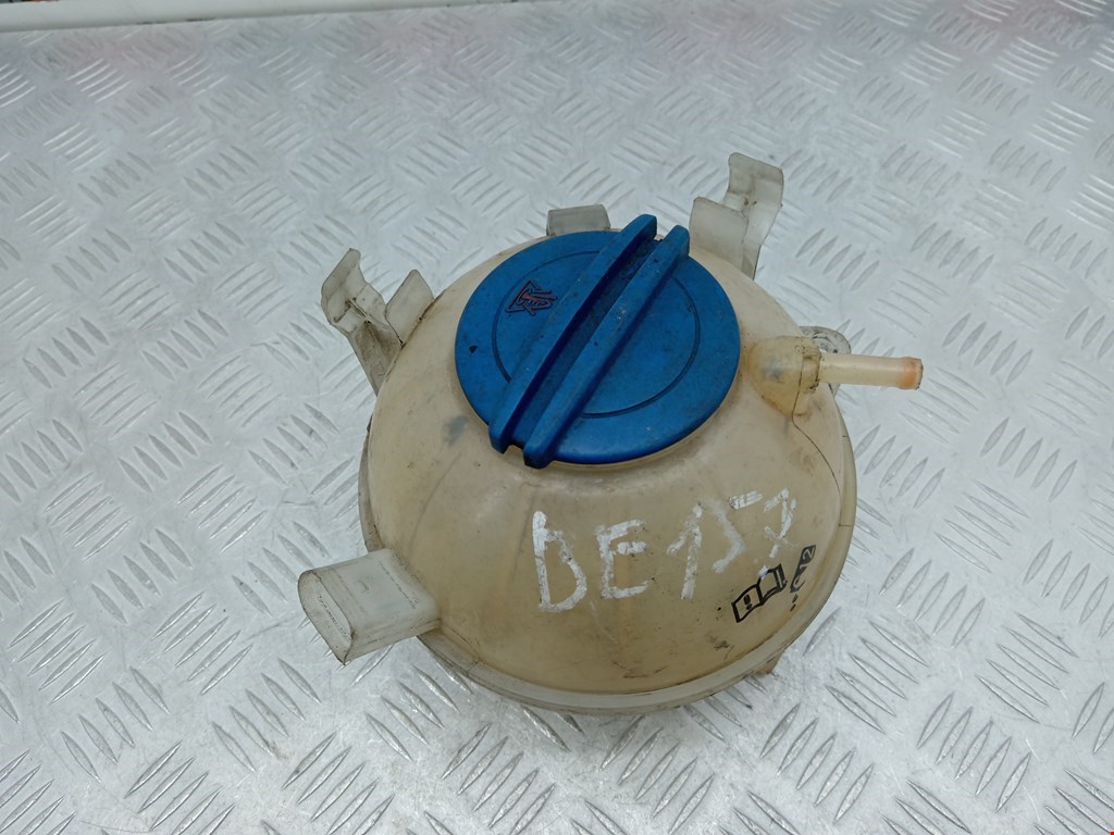 Бачок расширительный Volkswagen Golf 5 (2003-2008)