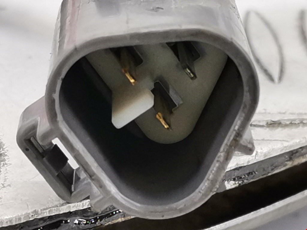 Датчик положения коленвала TOYOTA Avensis 2003-2008