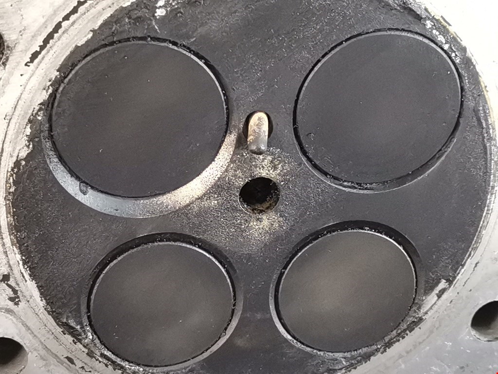 Головка блока (пустая) TOYOTA Avensis 2003-2008