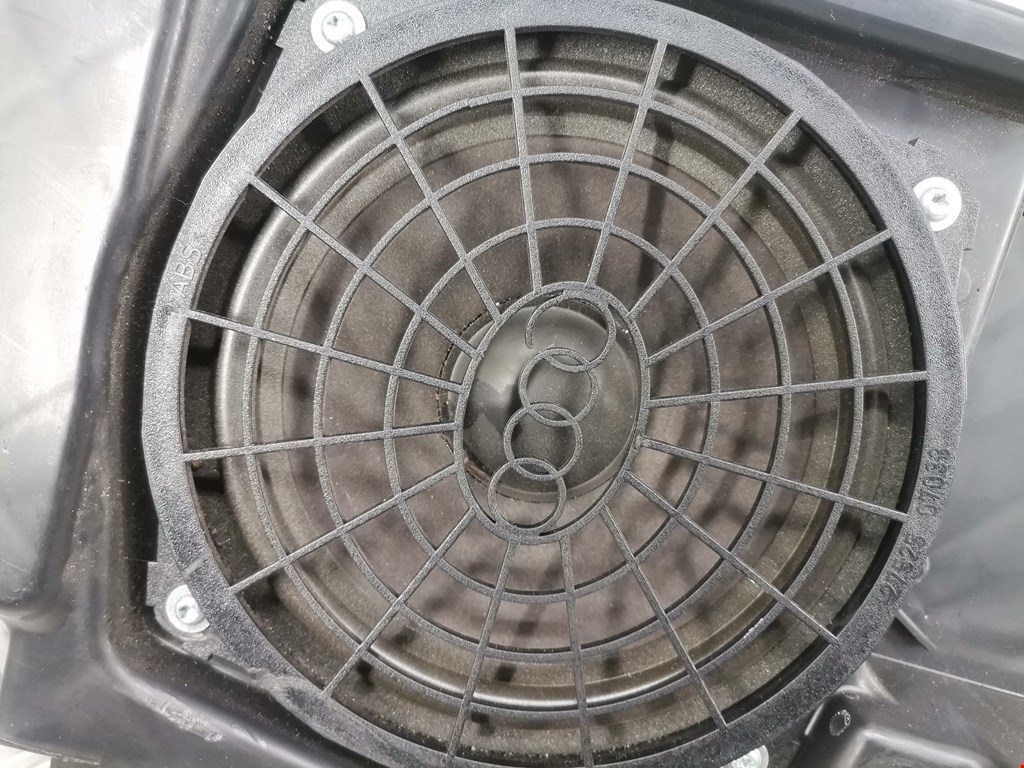 Сабвуфер AUDI A4 B7 2004-2007