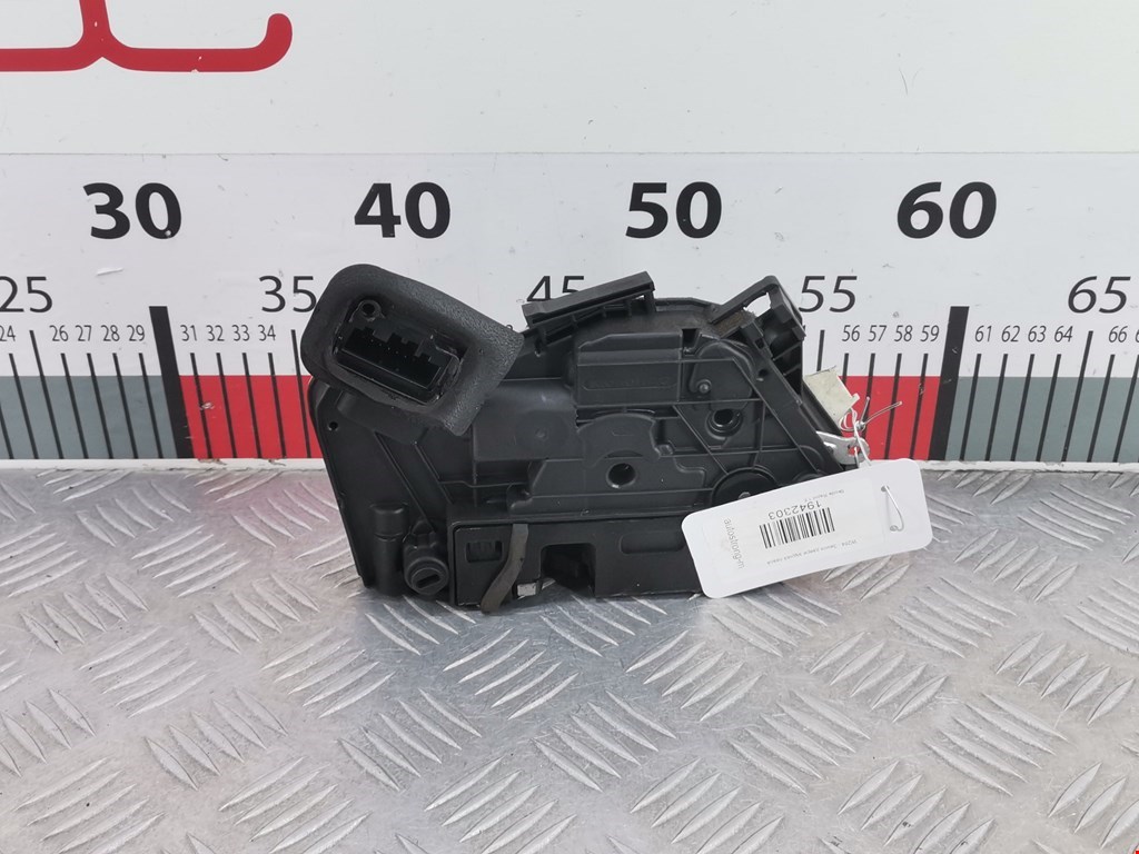 Замок двери задней левой SKODA Rapid 2012-2020