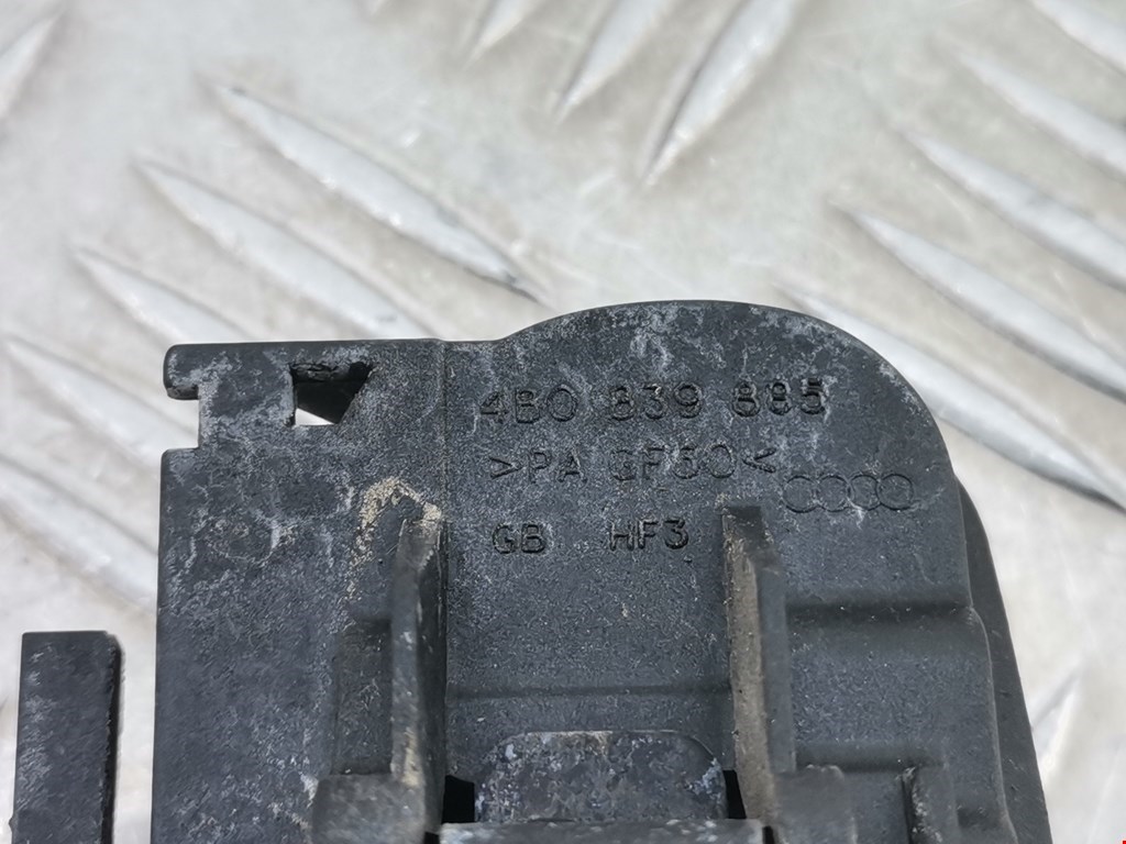 Ручка двери задней наружная левая AUDI A3 8P 2003-2013