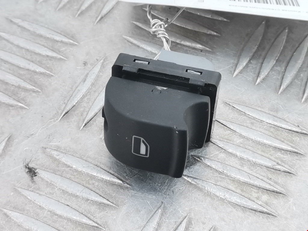 Кнопка стеклоподъемника AUDI A3 8P 2003-2013