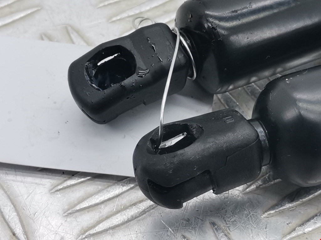 Амортизатор крышки (двери) багажника FORD Galaxy 1995-2005