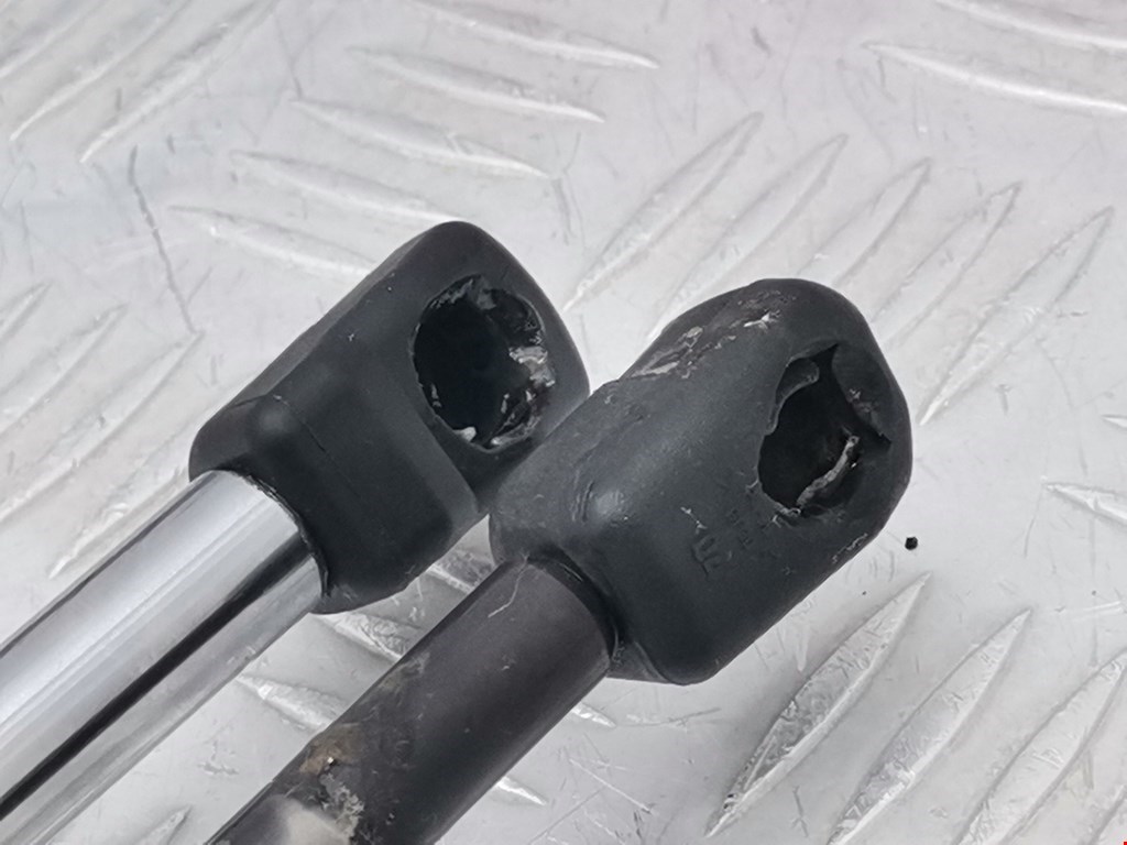 Амортизатор крышки (двери) багажника FORD Galaxy 1995-2005