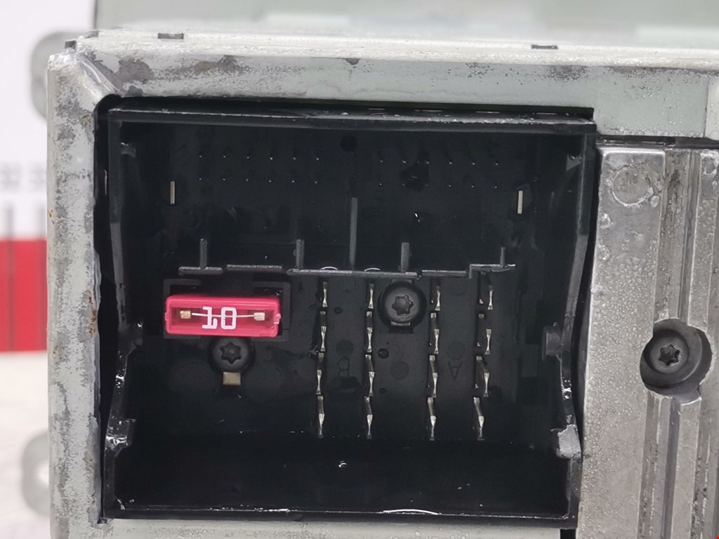 Магнитола VOLKSWAGEN Touran 2003-2010