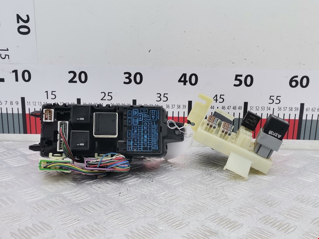 Блок реле MITSUBISHI Space Star 1999-2006