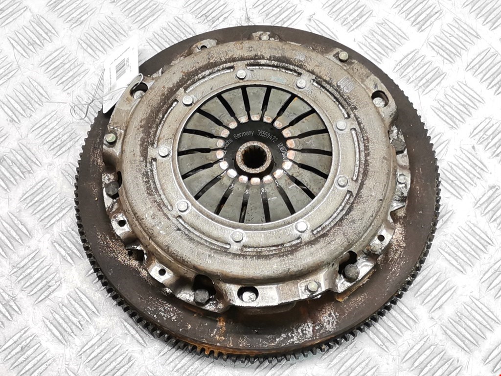 Маховик (демпфер сцепления) OPEL Corsa C 2000-2006