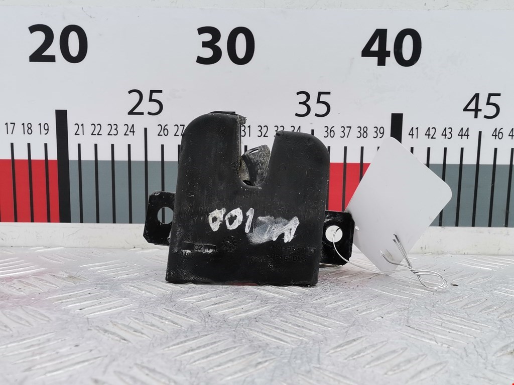 Замок двери распашной левой Volkswagen Transporter (T5) (2003-2015)