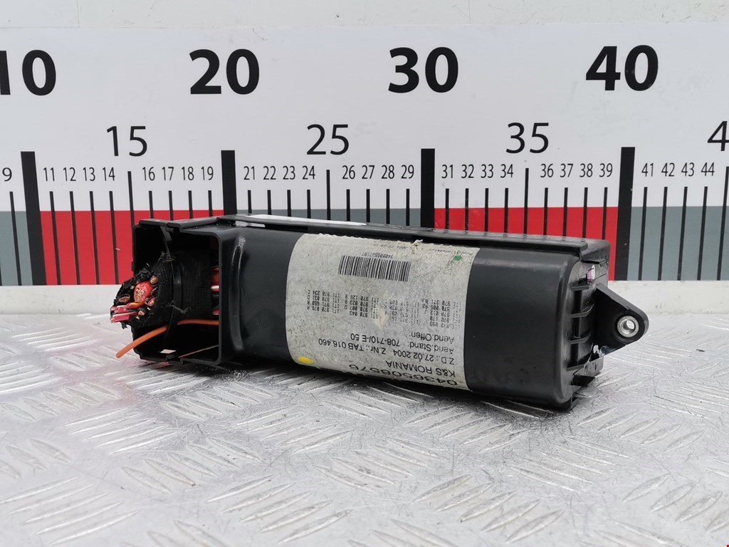 Датчик уровня в бачок омывателя VOLKSWAGEN Touran 2003-2010