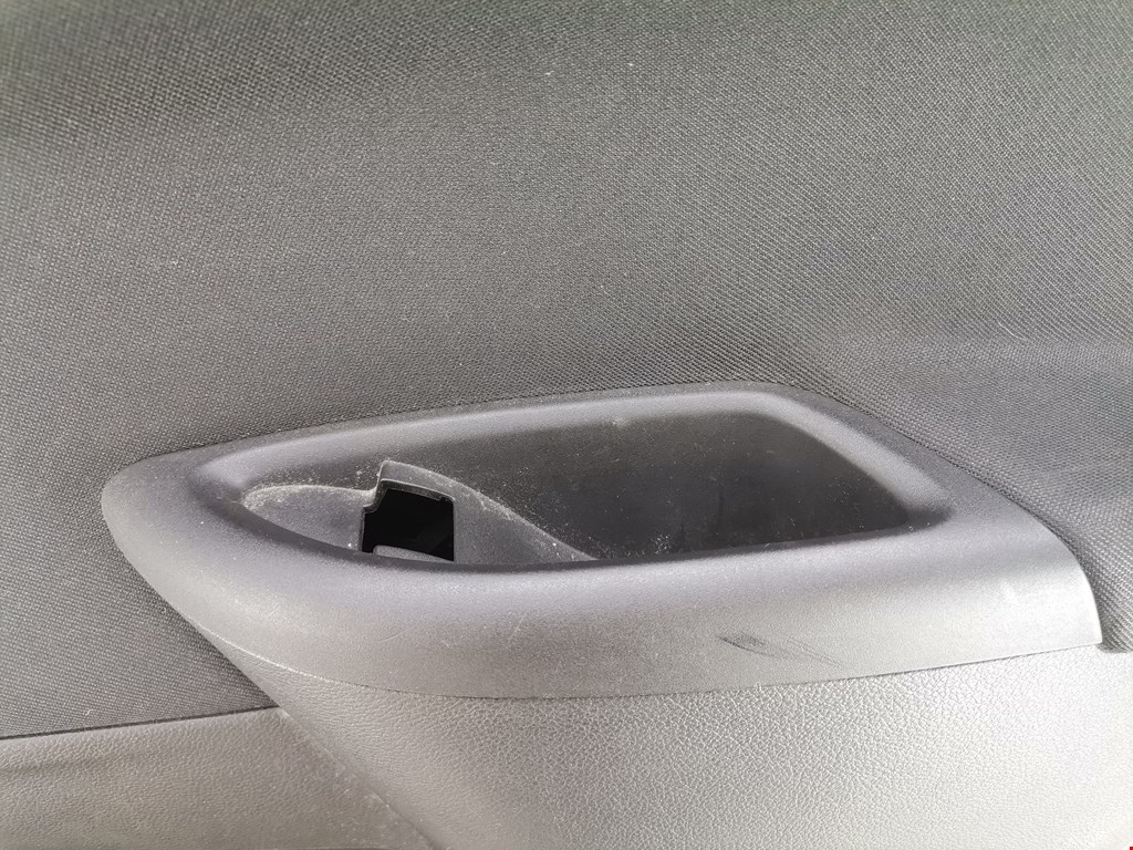 Обшивка двери задняя правая OPEL Astra K 2015-2021