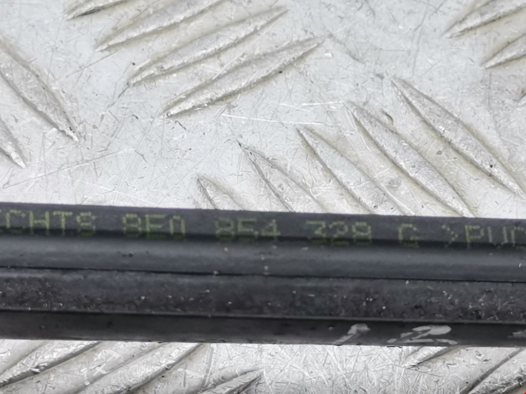 Молдинг лобового стекла AUDI A4 B6 2001-2005