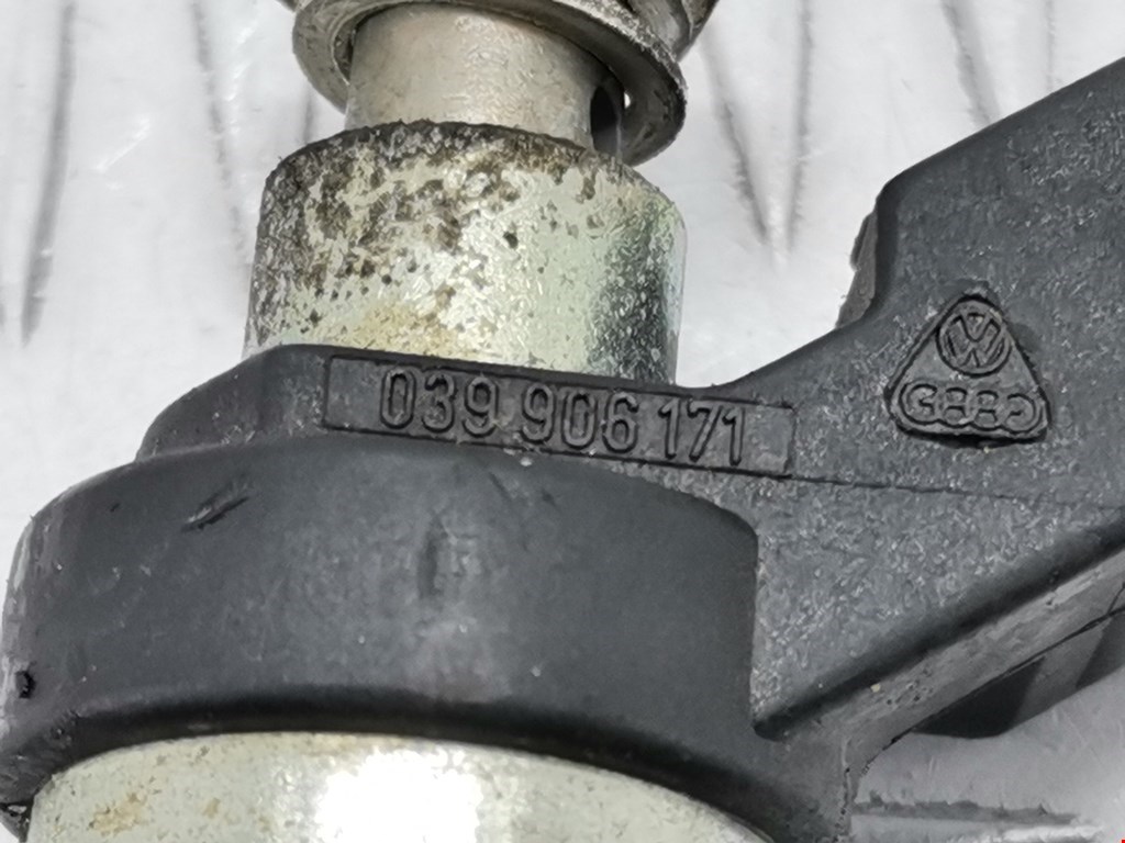 Форсунка дизельная электрическая AUDI 80 B4 1991-1996