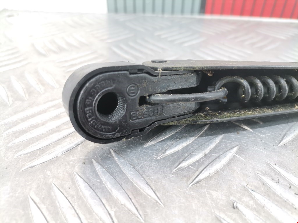 Поводок дворника задний (заднего) FORD Mondeo II 1996-2000