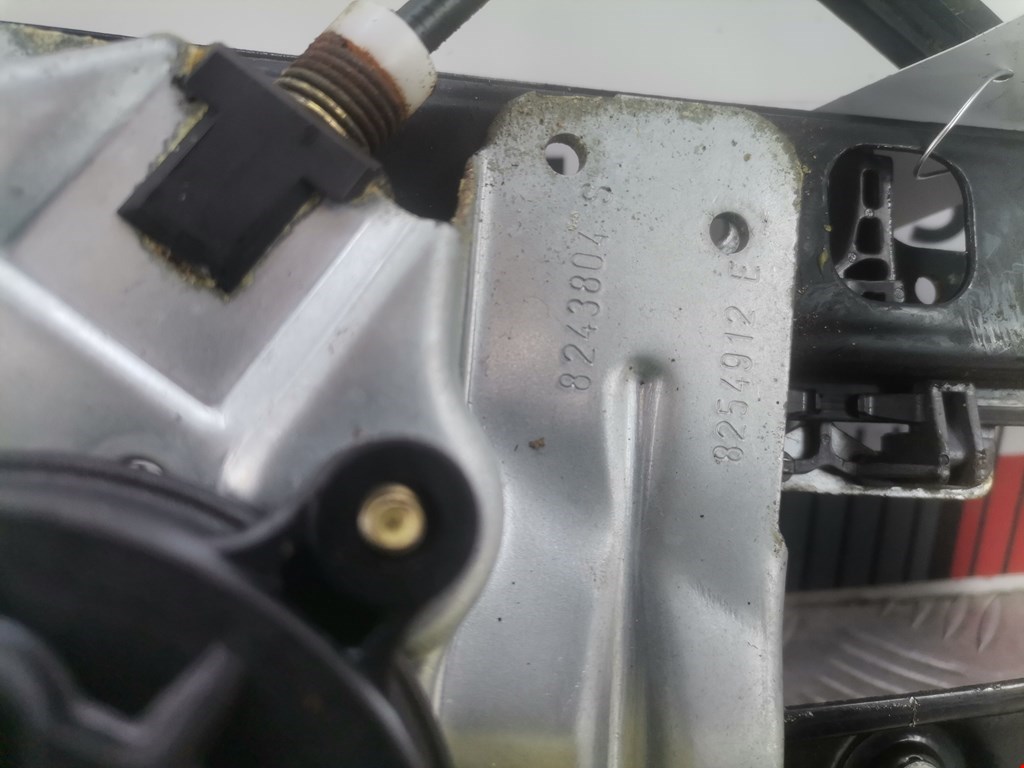 Стеклоподъемник передний правый BMW X5 E53 1999-2006