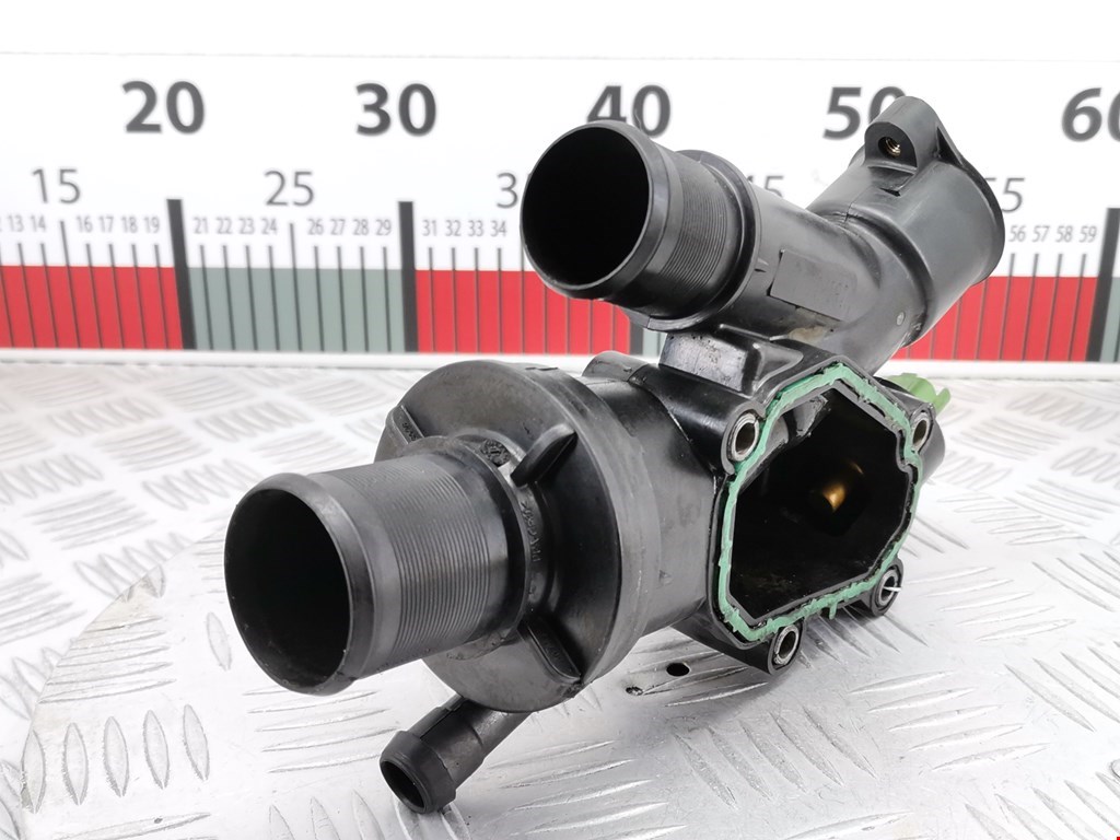 Корпус термостата FORD Kuga 2008-2012