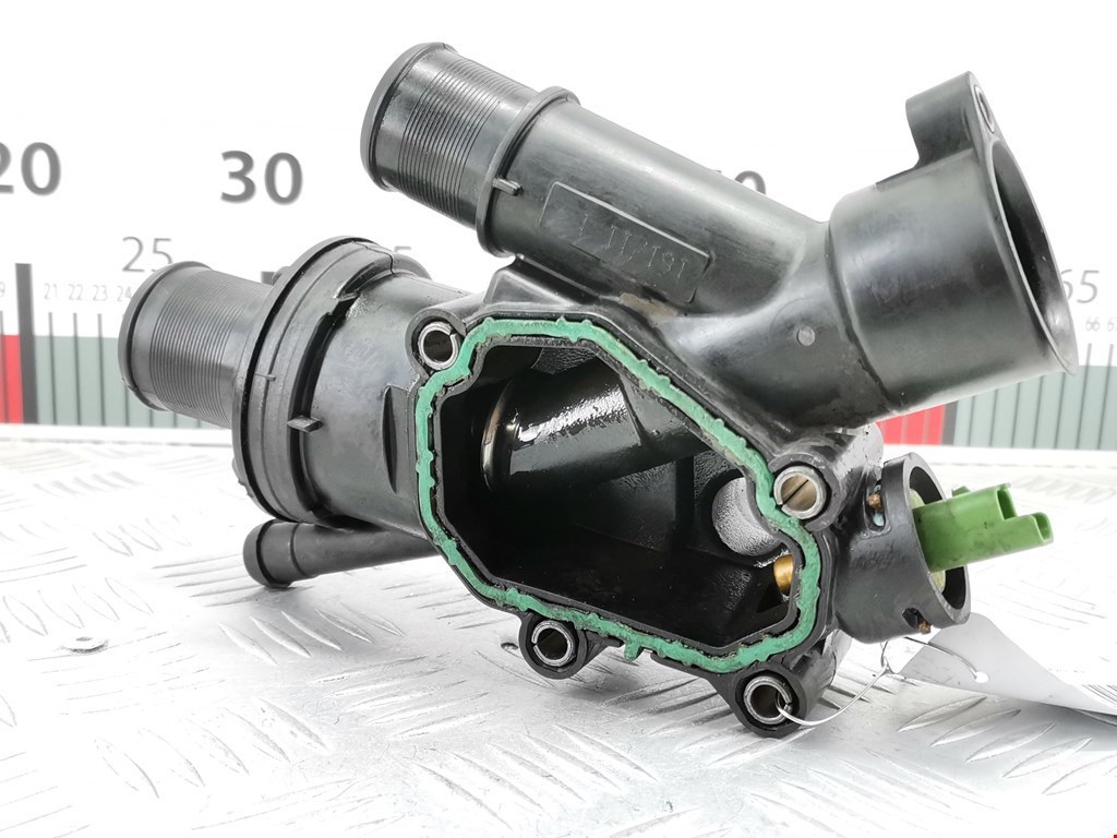 Корпус термостата FORD Kuga 2008-2012