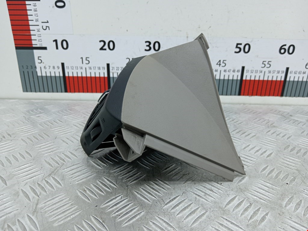 Дефлектор воздушный MITSUBISHI Grandis 2003-2011