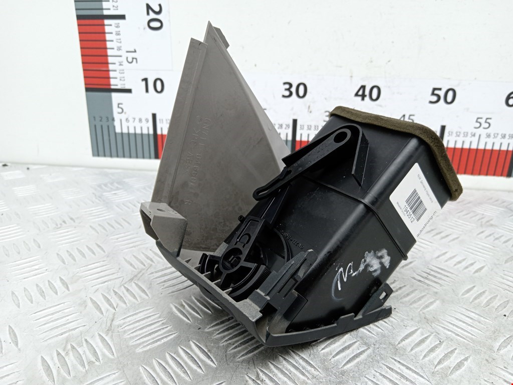 Дефлектор воздушный MITSUBISHI Grandis 2003-2011