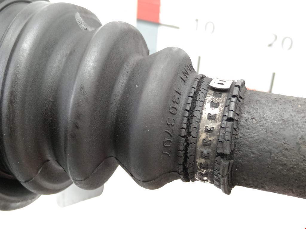 Полуось (привод, приводной вал) передняя левая FORD Mondeo III 2000-2007