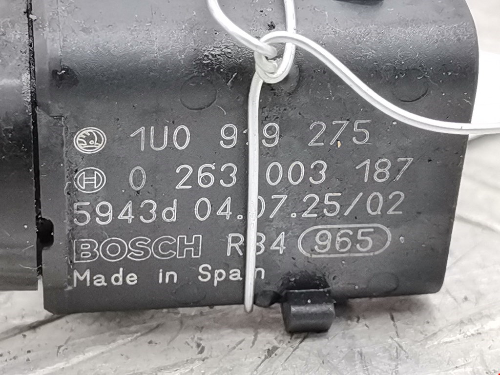 Датчик парковки VOLKSWAGEN Touran 2003-2010