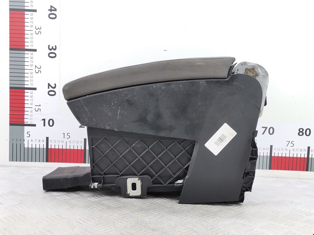 Подлокотник в салон VOLKSWAGEN Passat B6 2005-2011