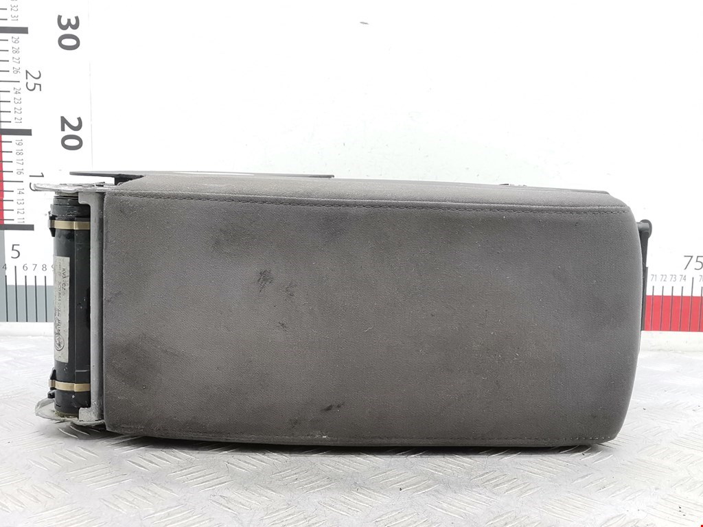 Подлокотник в салон VOLKSWAGEN Passat B6 2005-2011