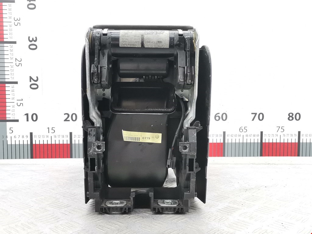 Подлокотник в салон VOLKSWAGEN Passat B6 2005-2011