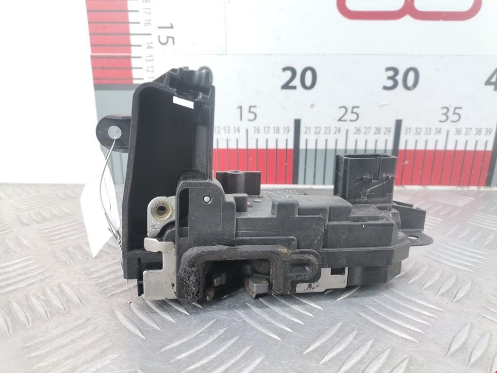 Замок двери передней правой OPEL Astra H/Family 2004-2015