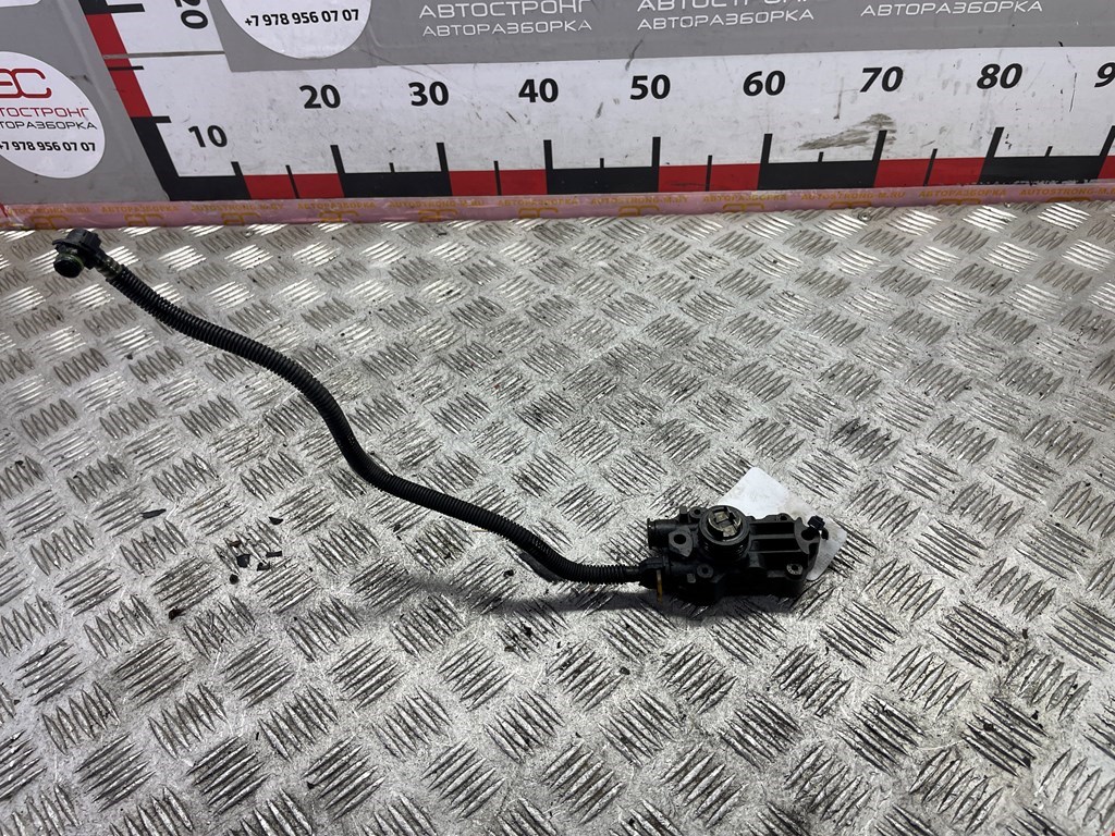 Насос топливный (электрический) MERCEDES-BENZ C-Class C-klasse W203 2000-2007