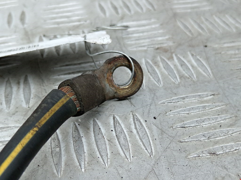 Клемма аккумулятора (плюс) + NISSAN Almera N16 2000-2006