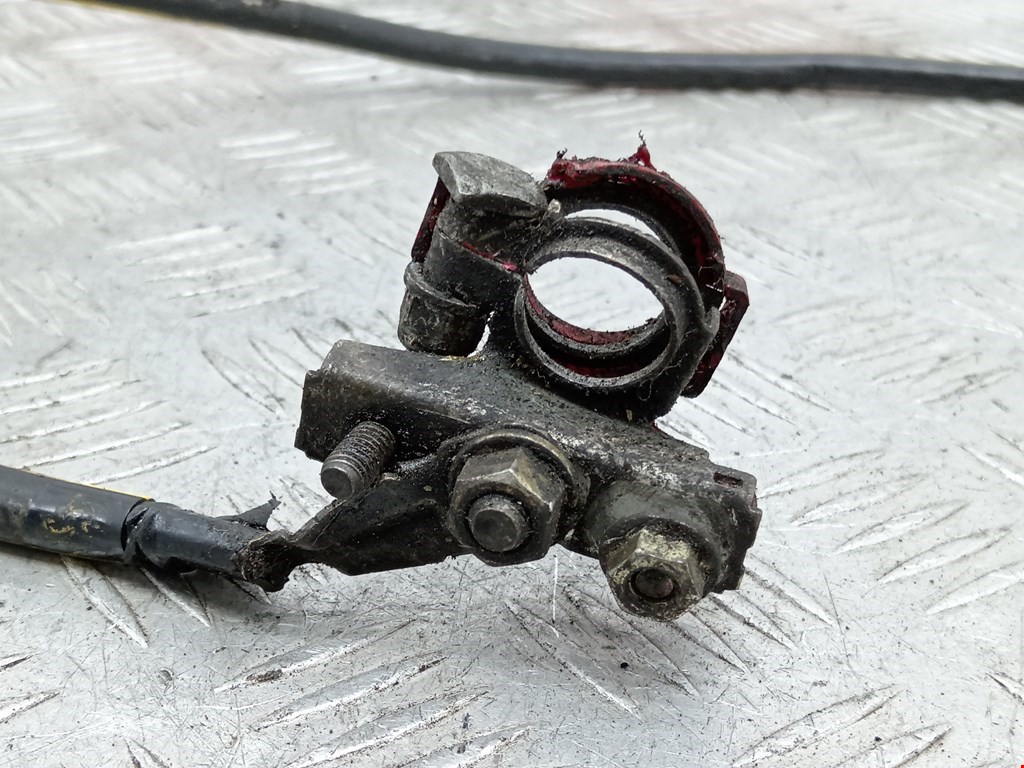 Клемма аккумулятора (плюс) + NISSAN Almera N16 2000-2006