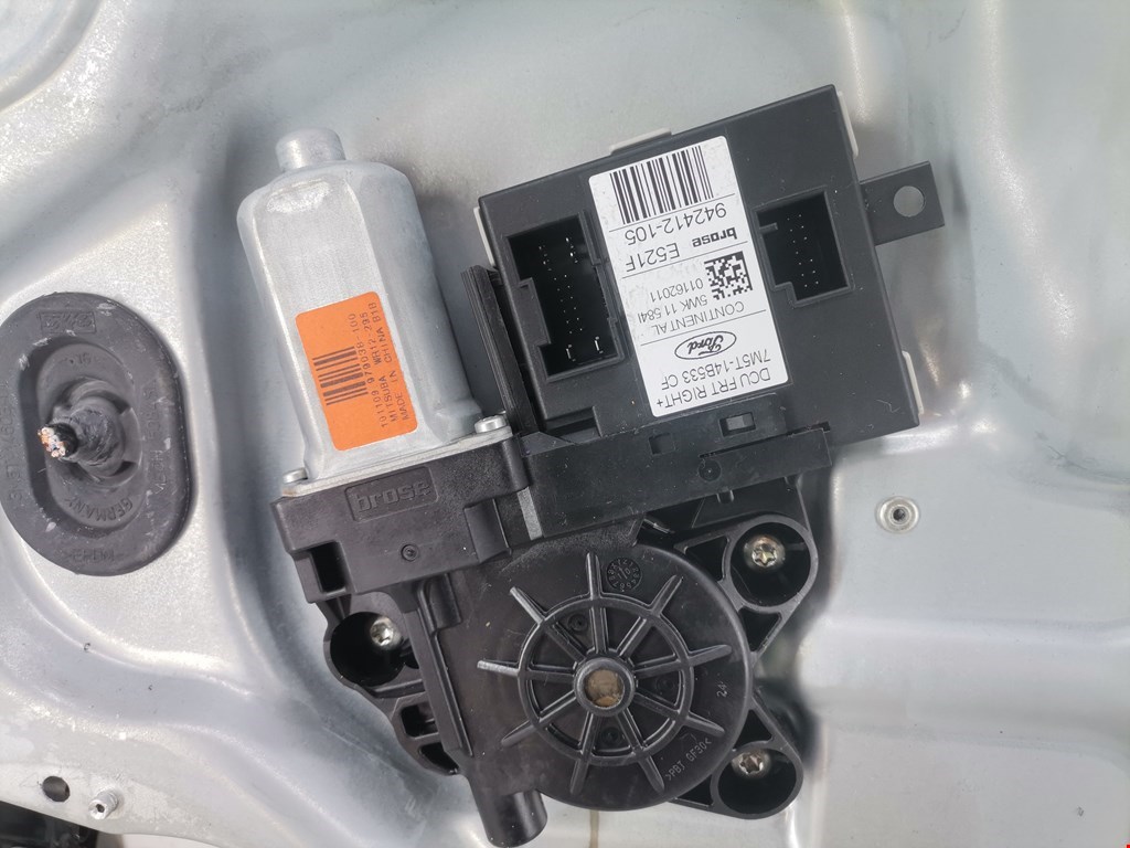 Стеклоподъемник передний правый FORD Kuga 2008-2012