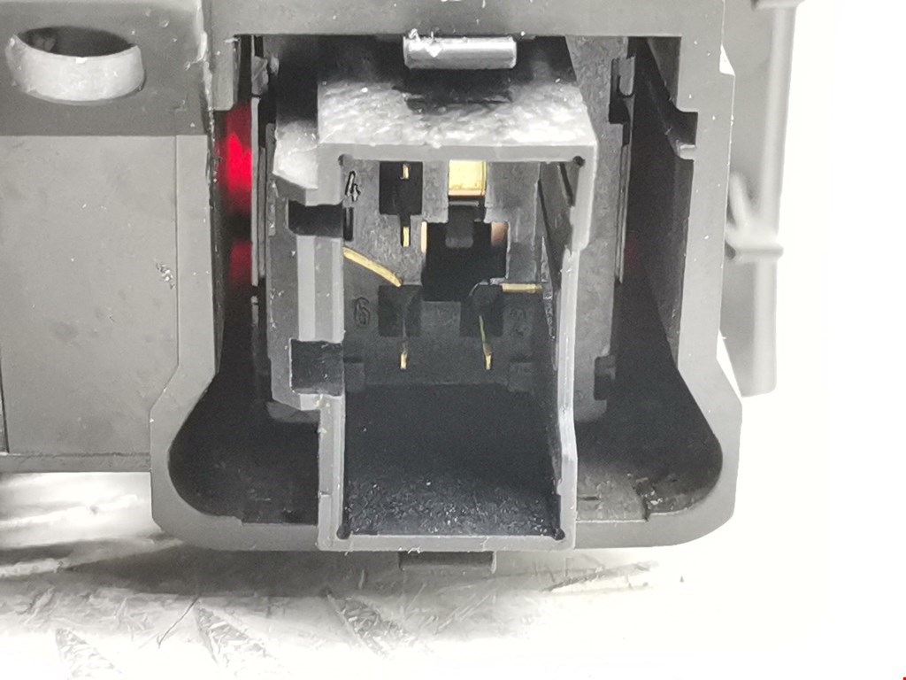 Кнопка аварийной сигнализации (аварийки) VOLKSWAGEN Transporter T5 2003-2015