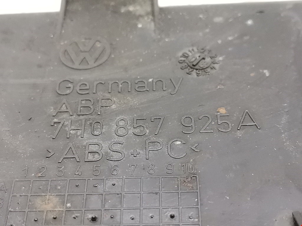 Кнопка аварийной сигнализации (аварийки) VOLKSWAGEN Transporter T5 2003-2015