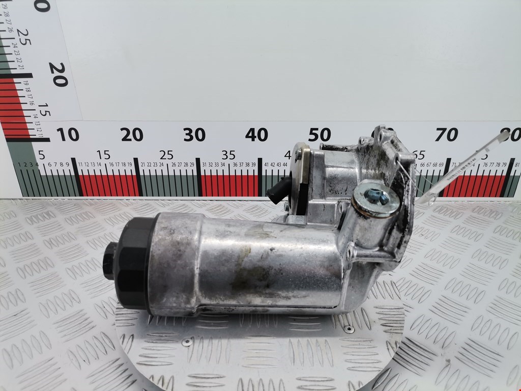 Корпус масляного фильтра AUDI A4 B5 1995-2001