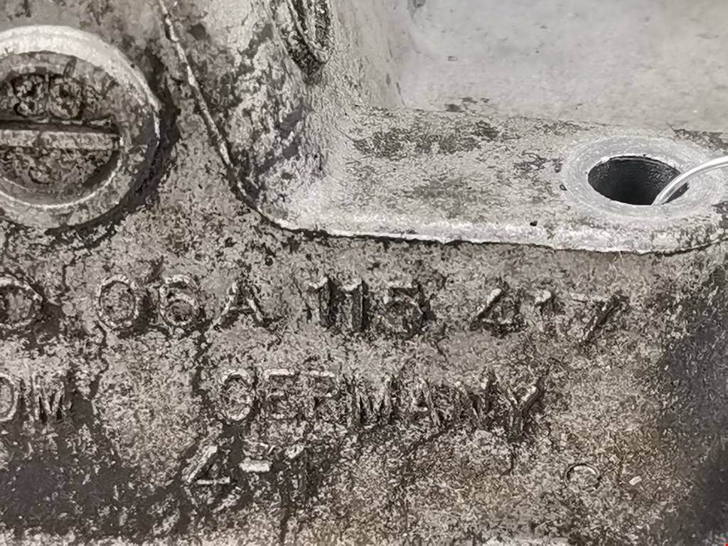 Корпус масляного фильтра AUDI A3 8L 1996-2003