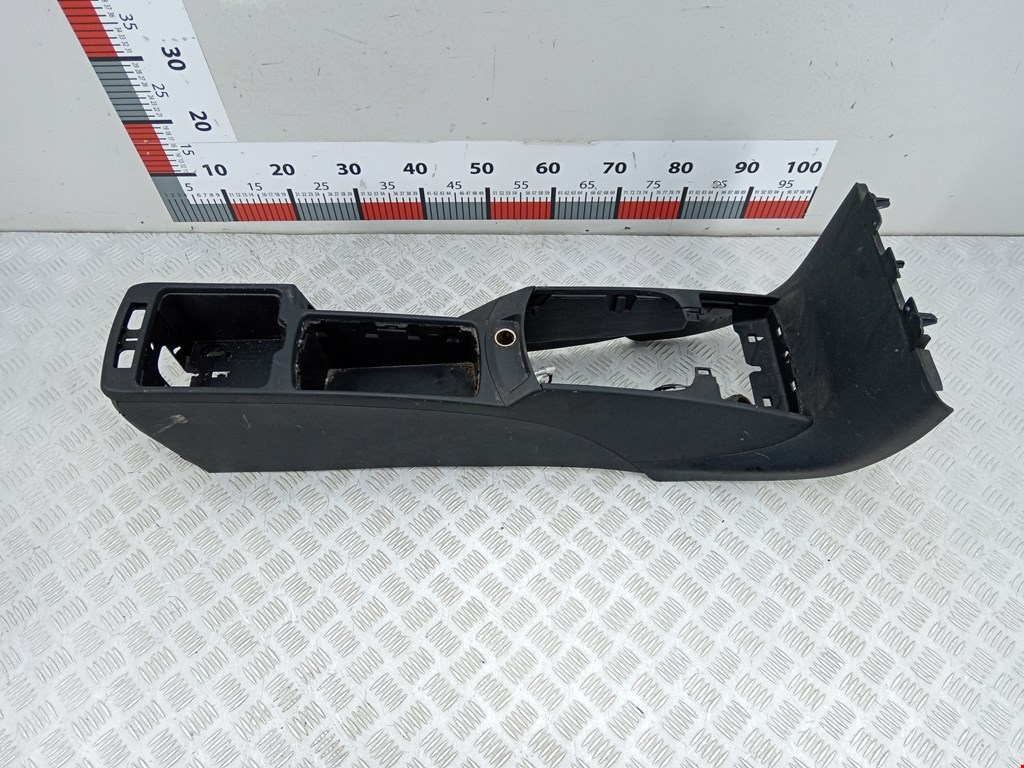 Консоль VOLVO C30 2006-2013