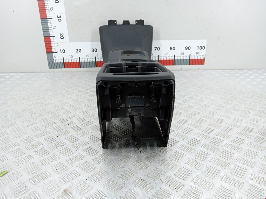 Консоль VOLVO C30 2006-2013