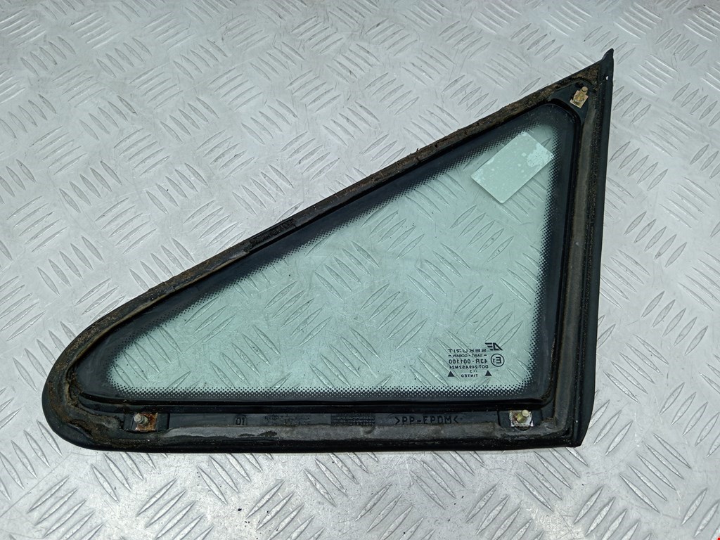 Стекло кузовное глухое правое SEAT Alhambra 1996-2010