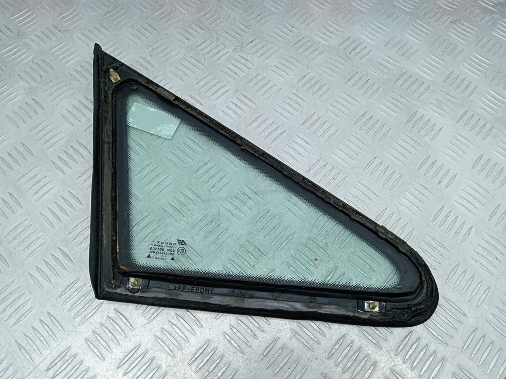 Стекло кузовное глухое левое SEAT Alhambra 1996-2010