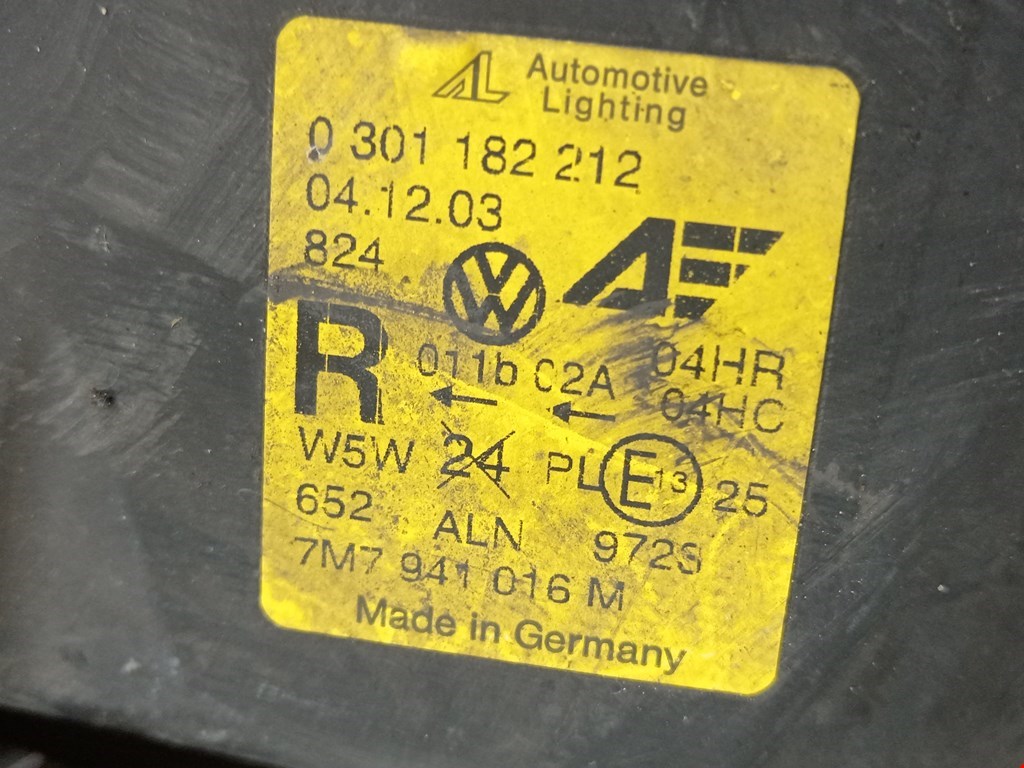 Фара правая SEAT Alhambra 1996-2010