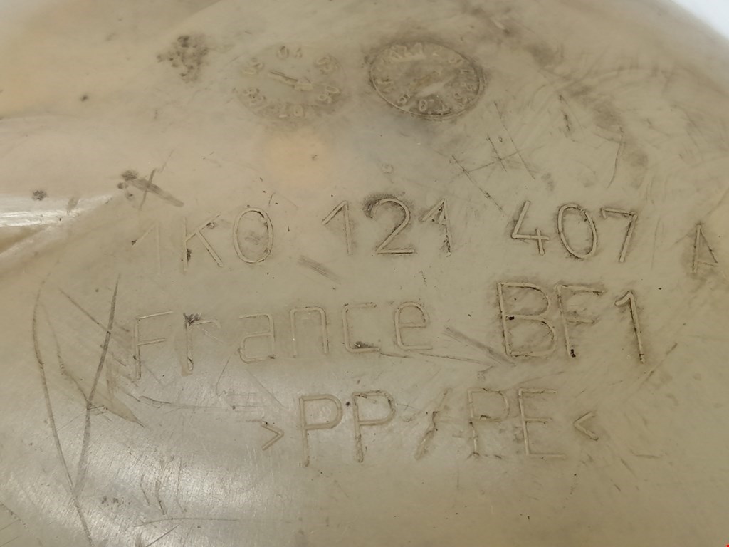 Бачок расширительный VOLKSWAGEN Passat B6 2005-2011