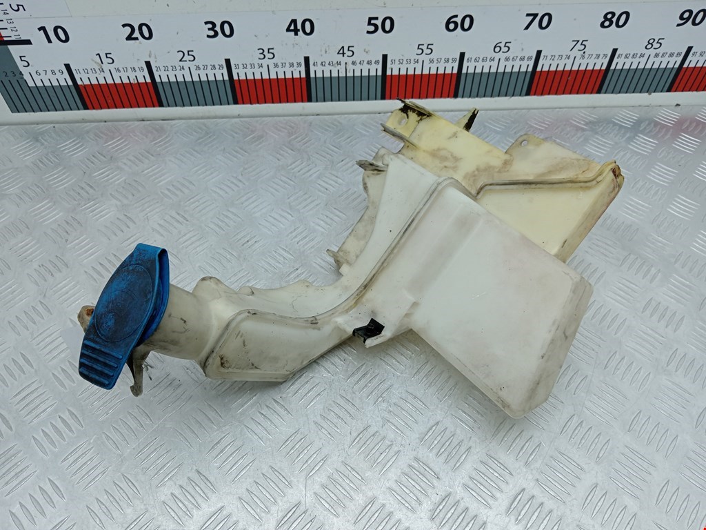 Бачок омывателя VOLKSWAGEN Passat B6 2005-2011