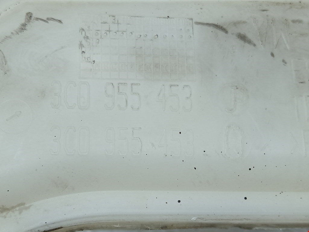 Бачок омывателя VOLKSWAGEN Passat B6 2005-2011